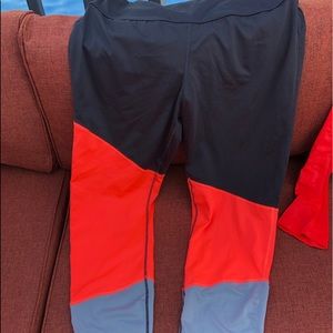 H&M Sport leggings to workout in Size L